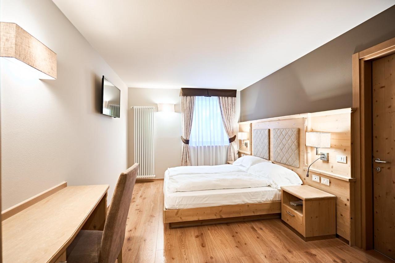 Hotel Crozzon Madonna di Campiglio Luaran gambar