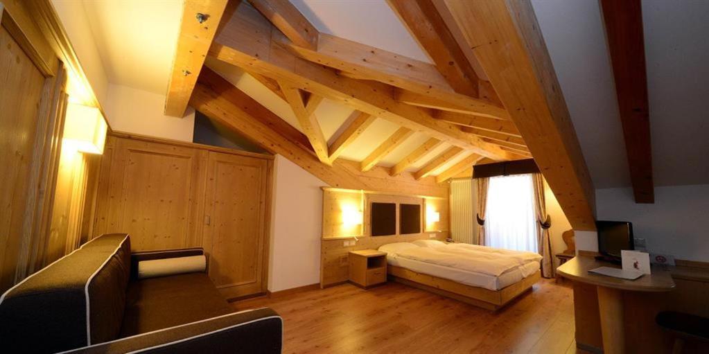 Hotel Crozzon Madonna di Campiglio Luaran gambar
